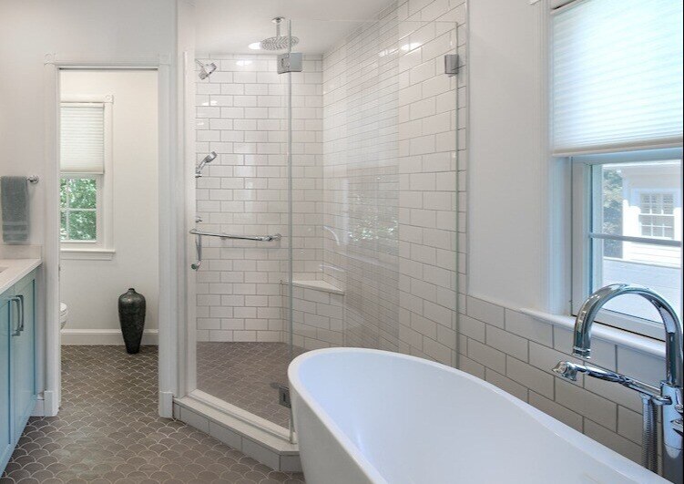 5901_Searle_Master_Bath_1_Pano_F-2-1