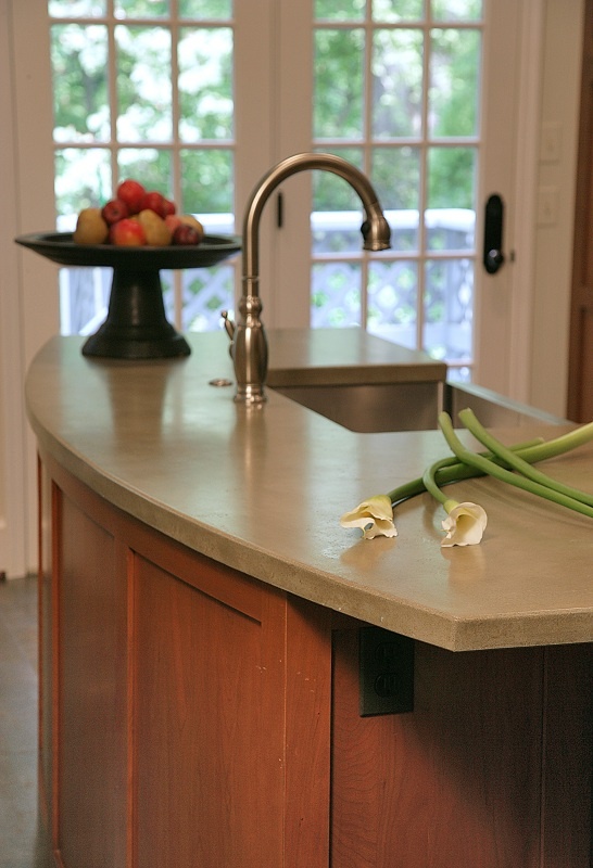 kitchen remodleing with concrete countertop