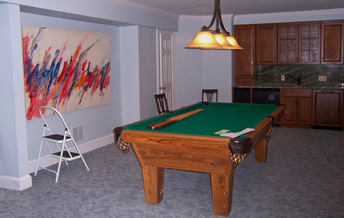 basement game room and wet bar