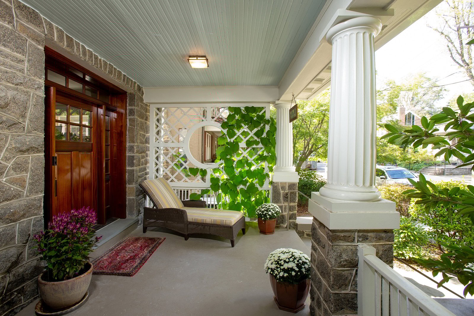 03 Porch_W_10-4-23_532_