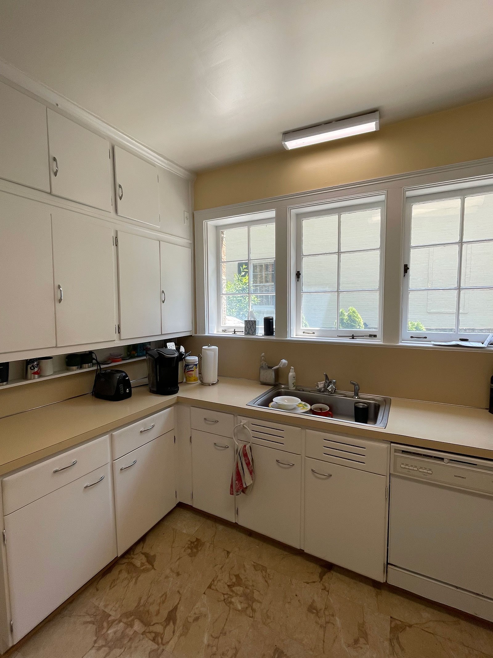 Modernize classic kitchen 8